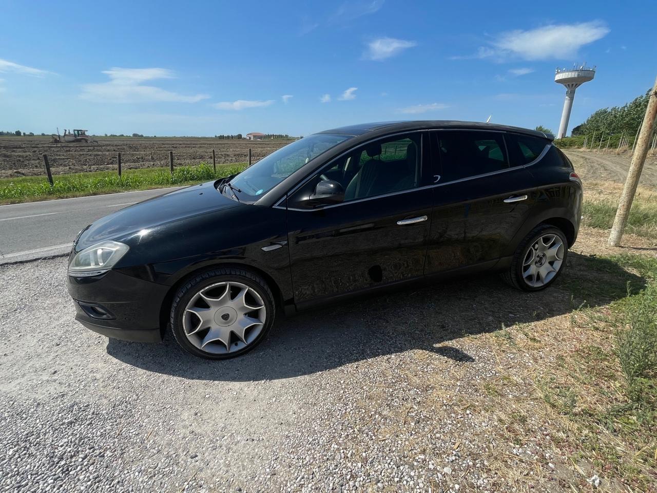 Lancia Delta 1.9 MJT Twinturbo DPF Platino