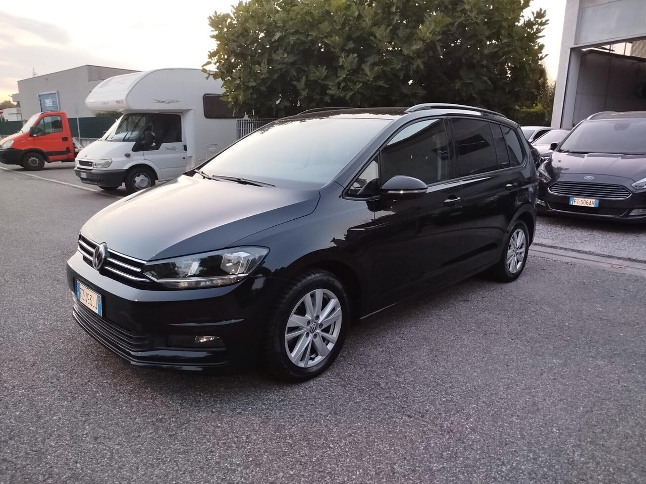 Volkswagen Touran 2.0 TDI 150 CV SCR DSG Business BlueMotion Technology