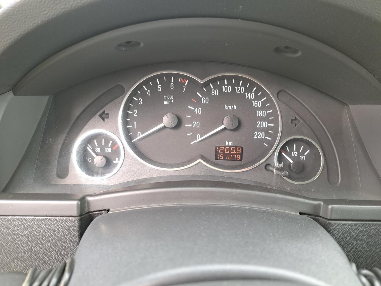 Opel Meriva 1.6 BENZ/ 101 CV /OK NEOPATENTATI