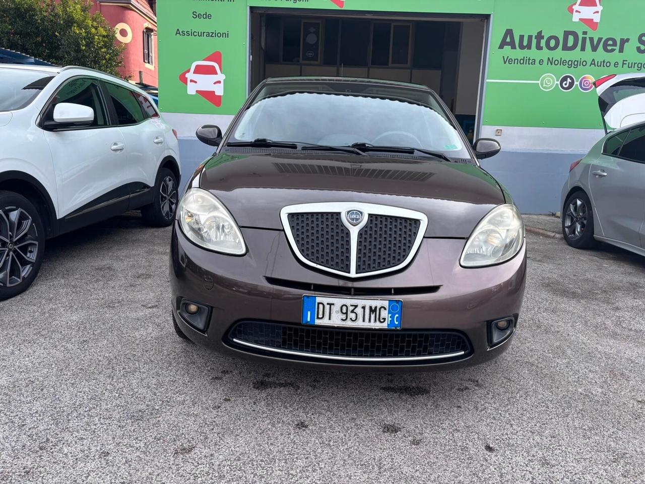 Lancia Ypsilon 1.4 Platino Ecochic GPL