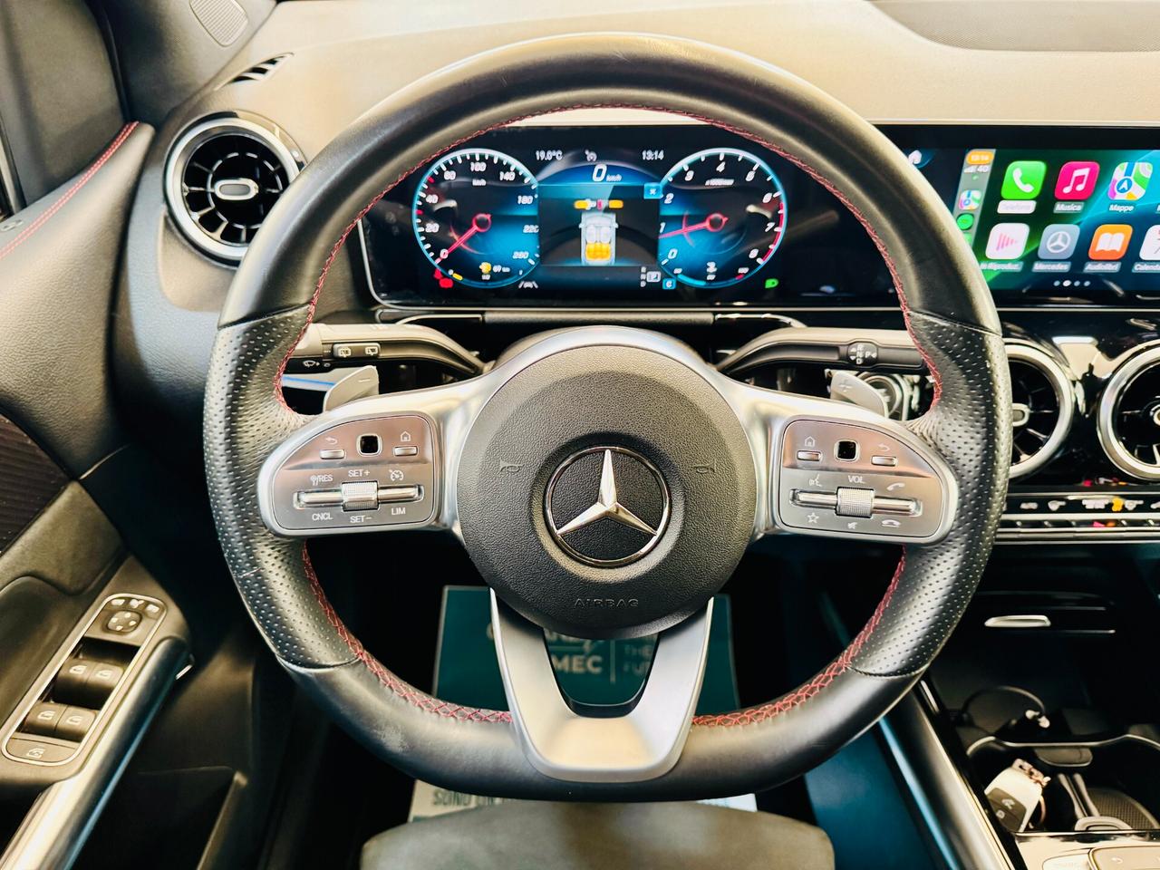 Mercedes-benz B 180 AMG Autom. CarPlay / RetroCamera