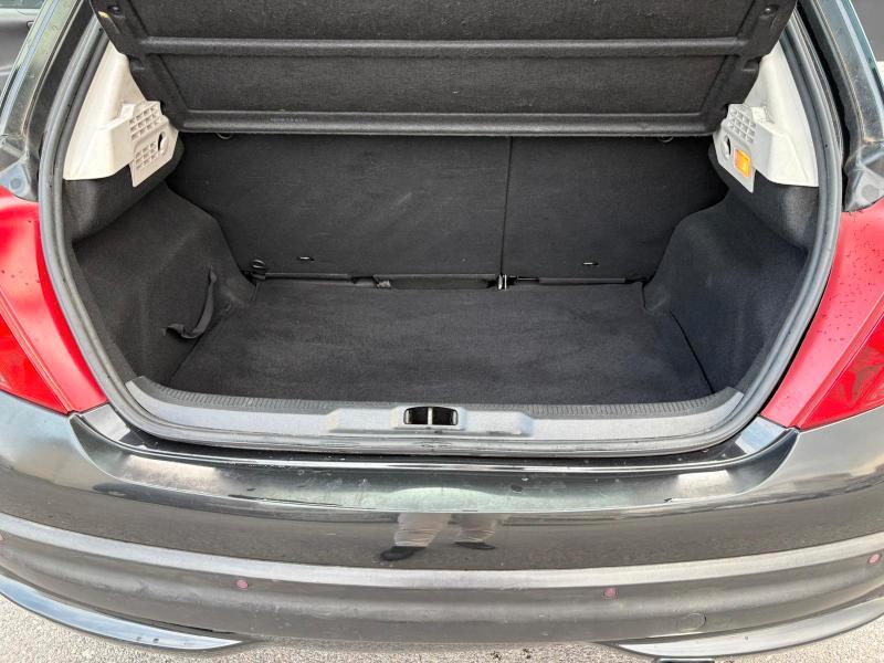 Peugeot 207 3 Porte 1.6 DIESEL 110 CV ADATTA NEOPATENTATI