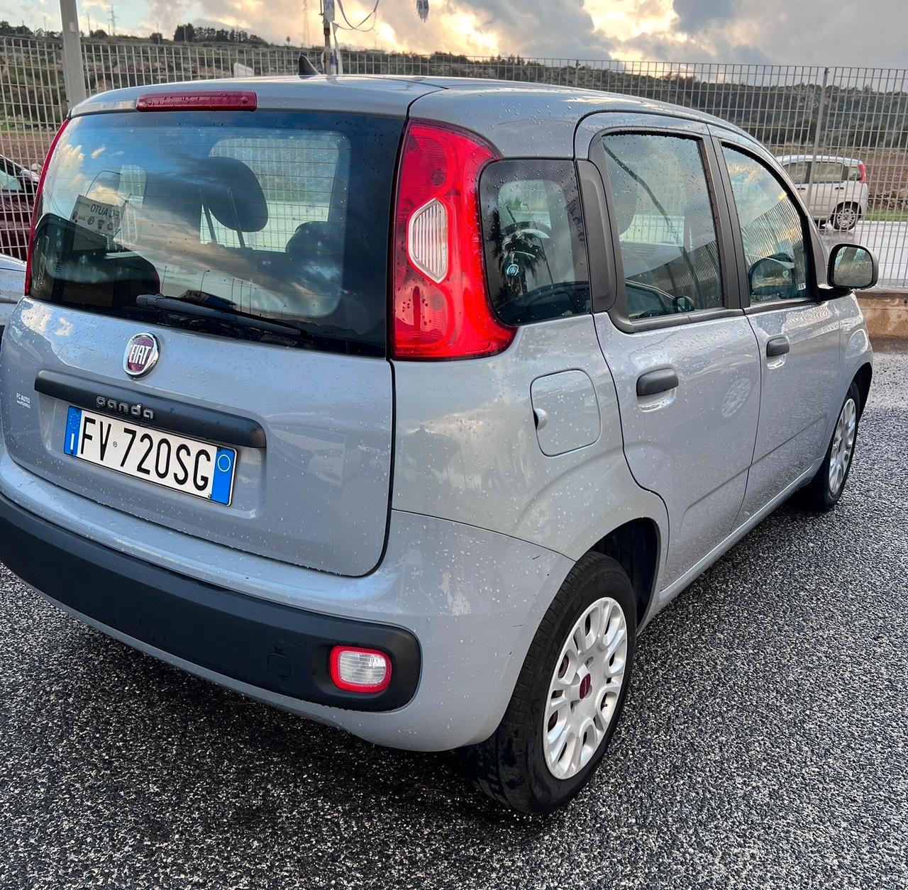 Fiat Panda 1.2 Lounge - PARI AL NUOVO -