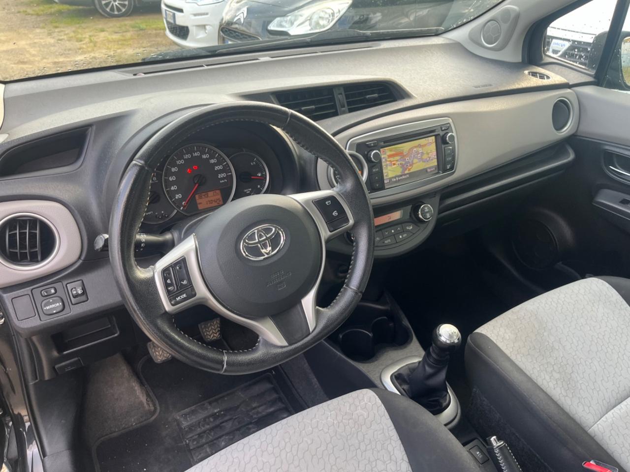 Toyota Yaris 1.0 5 porte Lounge 2012