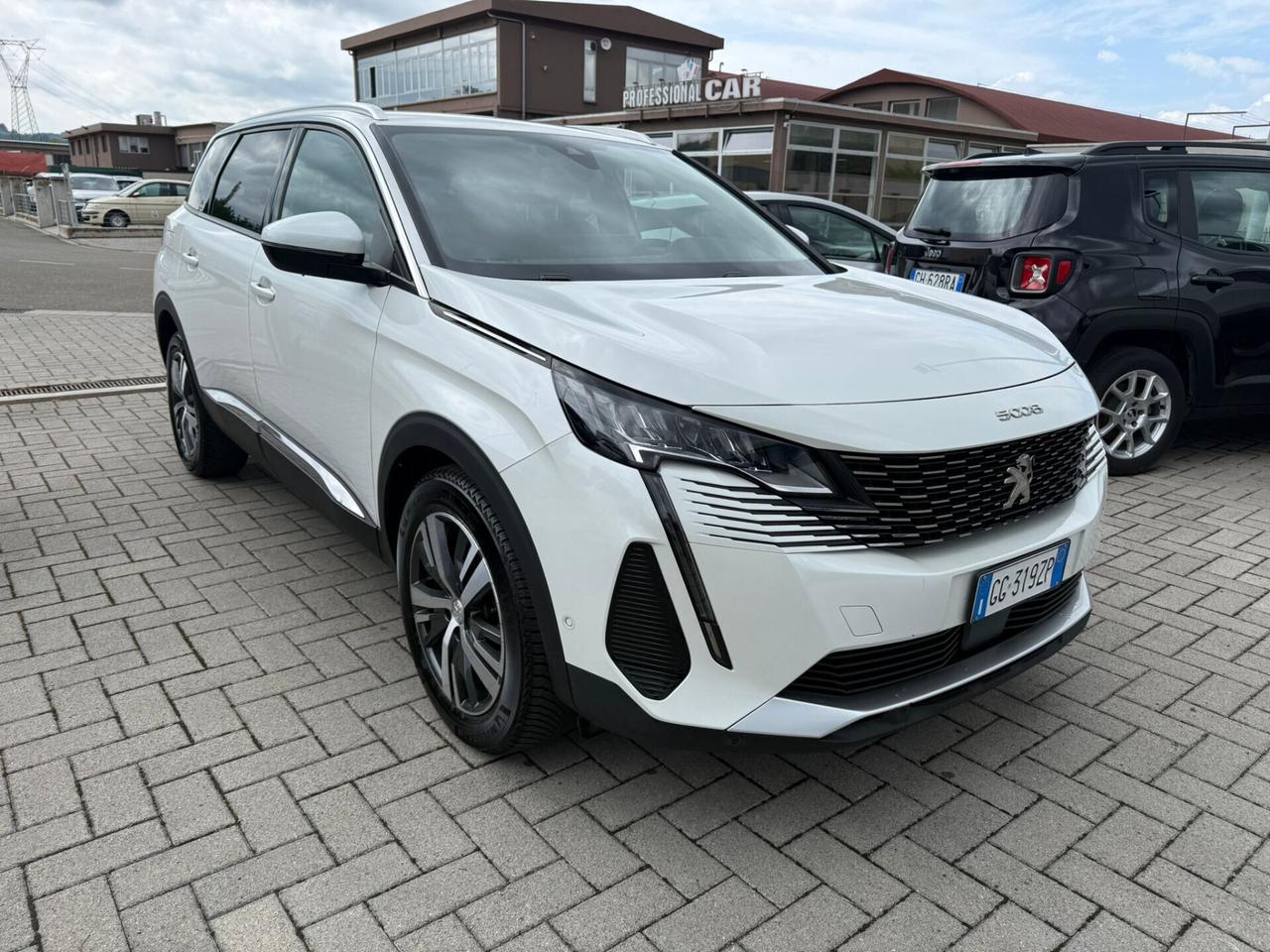 Peugeot 5008 1.5 HDI *7 POSTI* *CAMBIO AUTMATICO* PREZZO REALE