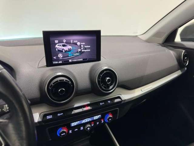 Audi Q2 30 TDI S tronic Identity Black