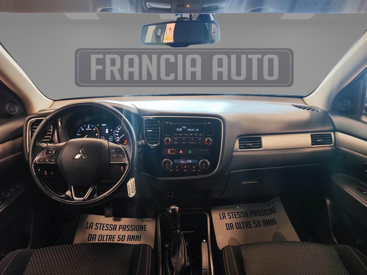 Mitsubishi Outlander 2.2 DI-D 4WD Instyle