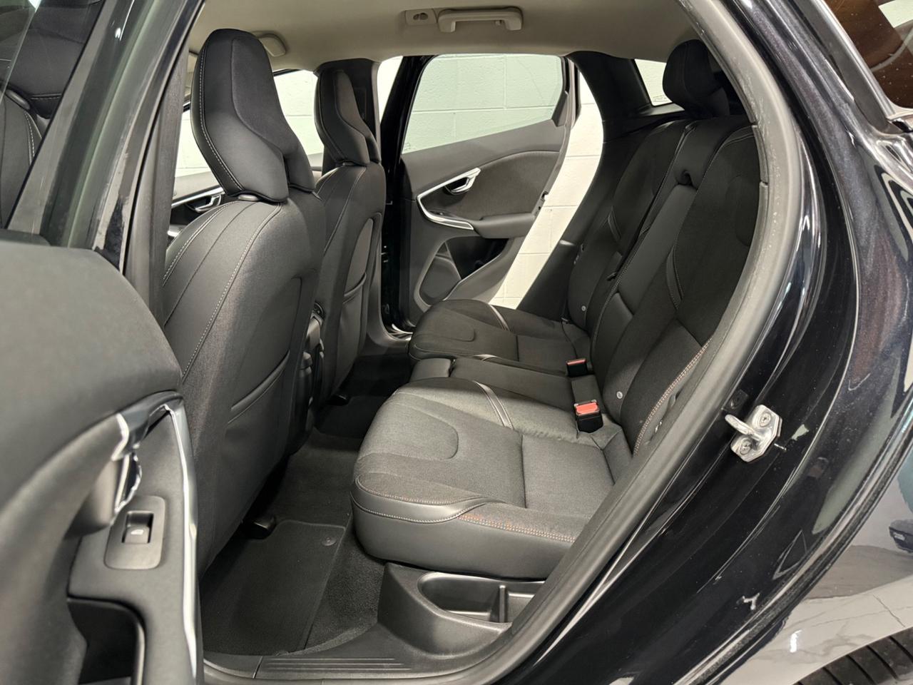 Volvo V40 Cross Country D2 1.6 Powershift Summum