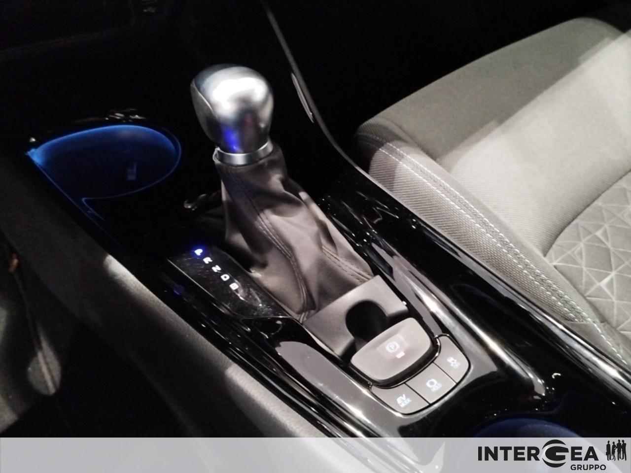 TOYOTA C-HR 1.8h Trend e-cvt