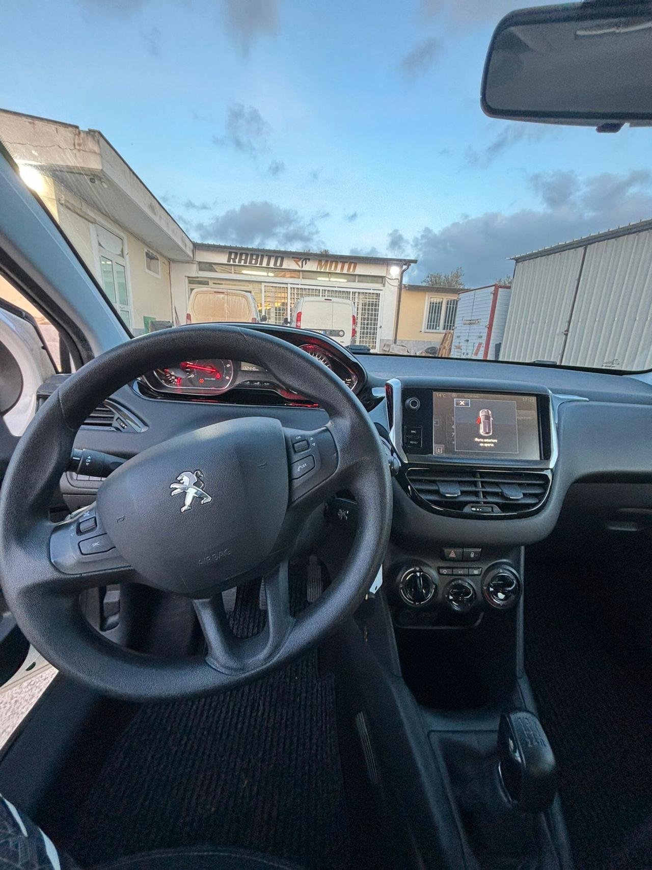 Peugeot 208 1.4 HDi 68 CV 5 porte Allure