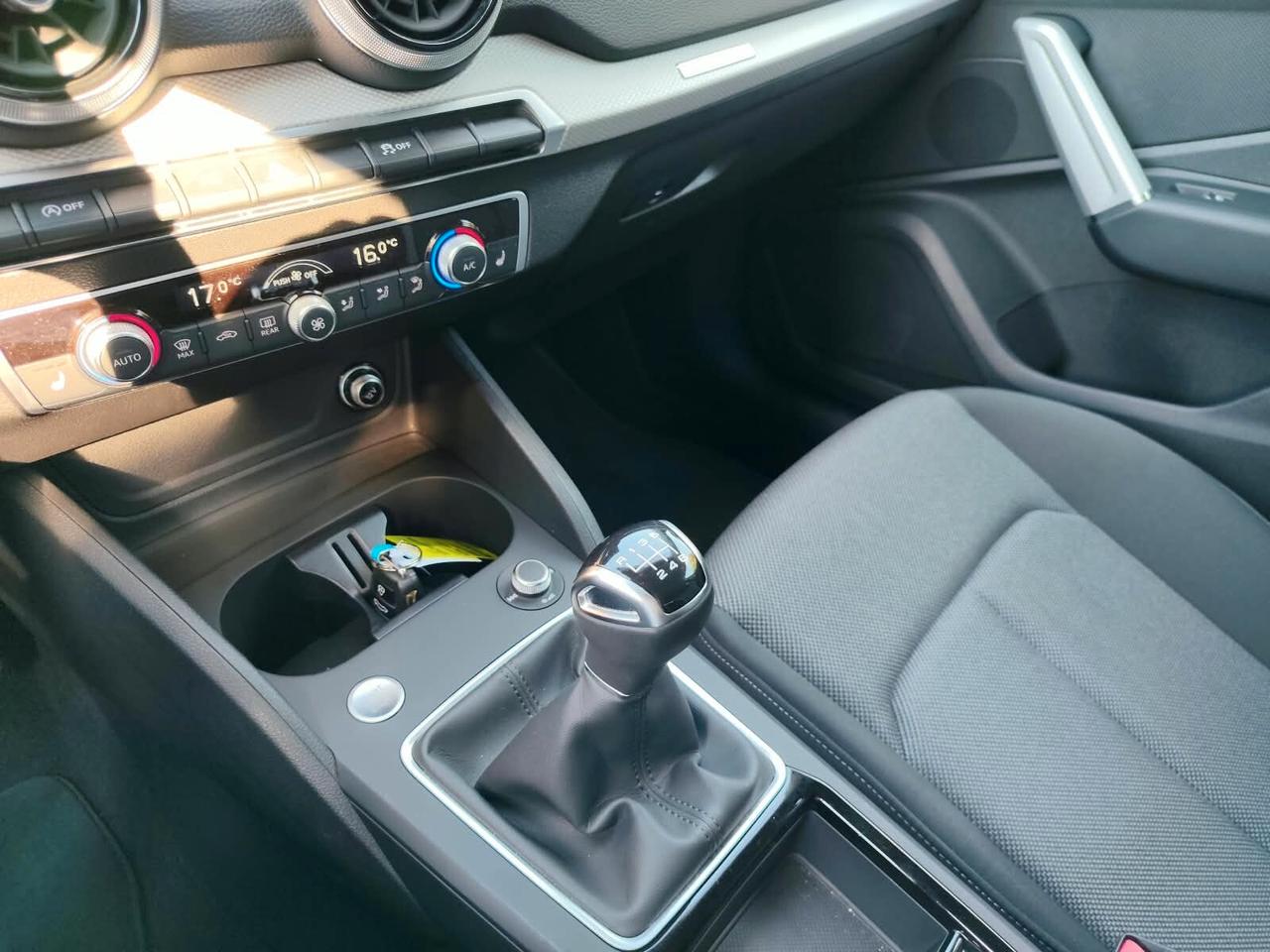 Audi Q2 30 TFSI Business Advanced