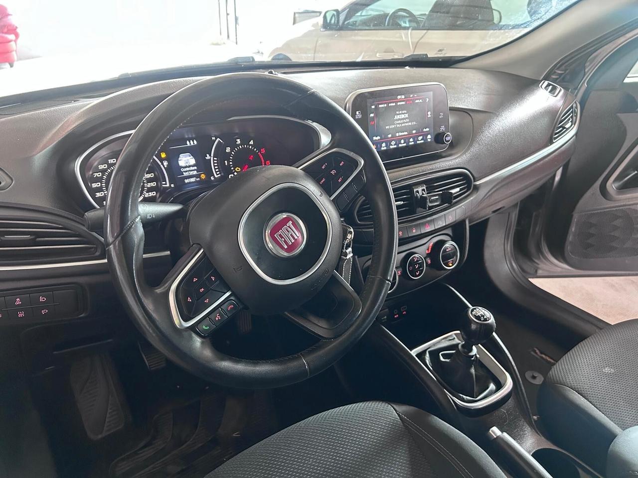 Fiat Tipo 1.6 Mjt S&S 5 porte Easy