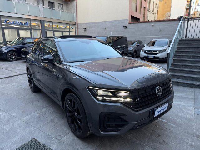 VOLKSWAGEN Touareg 3.0 V6 TDI 286 CV SCR R line tetto panoramico