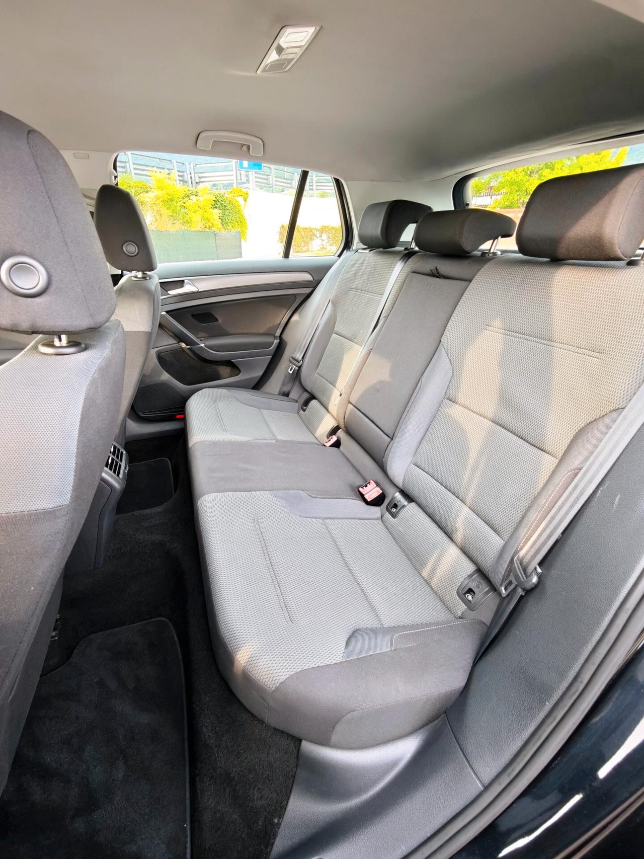 Volkswagen Golf 1.6 TDI 105 CV - PERFETTA AL 100% -