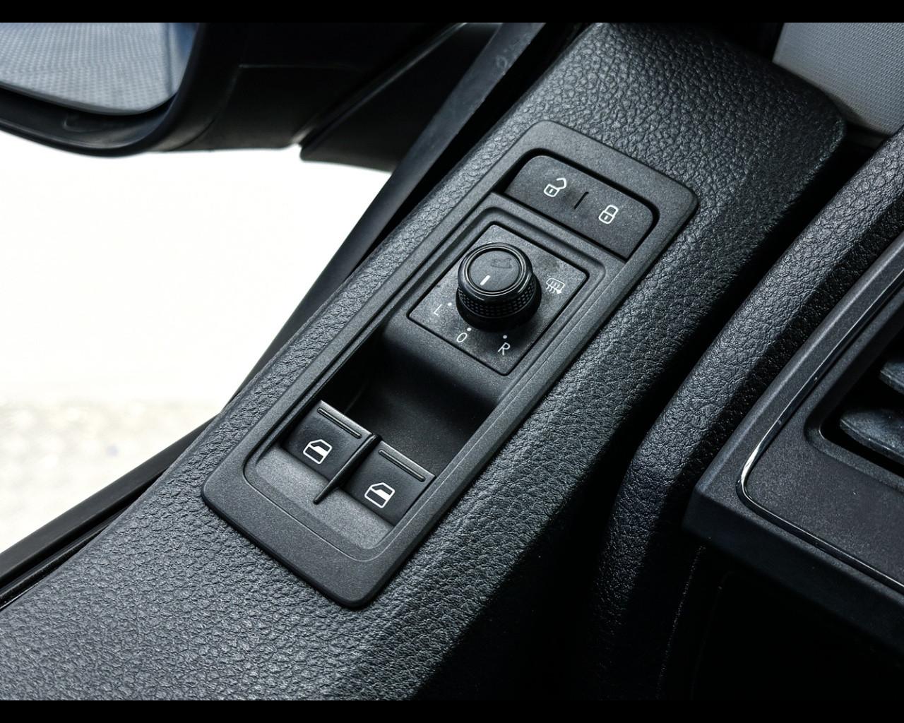 VOLKSWAGEN Multivan 6ª '15-'24 - Multivan 2.0 TDI 150CV 4Motion Comfort