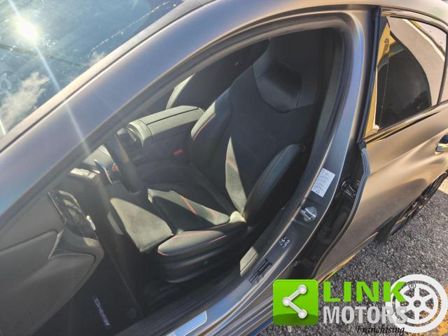 MERCEDES-BENZ A 35 AMG 4Matic