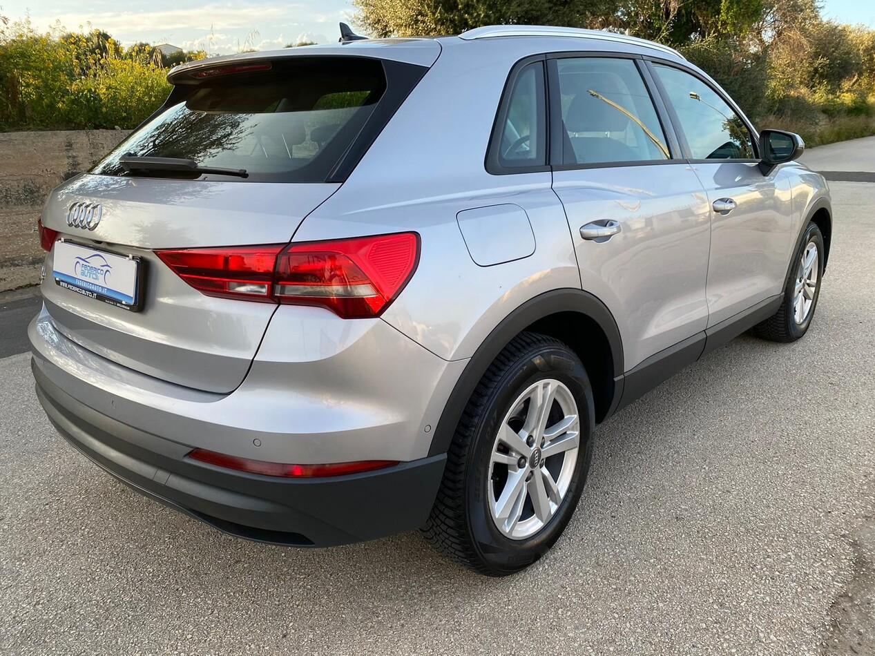 Audi Q3 35 2.0 tdi Business Advanced s-tronic