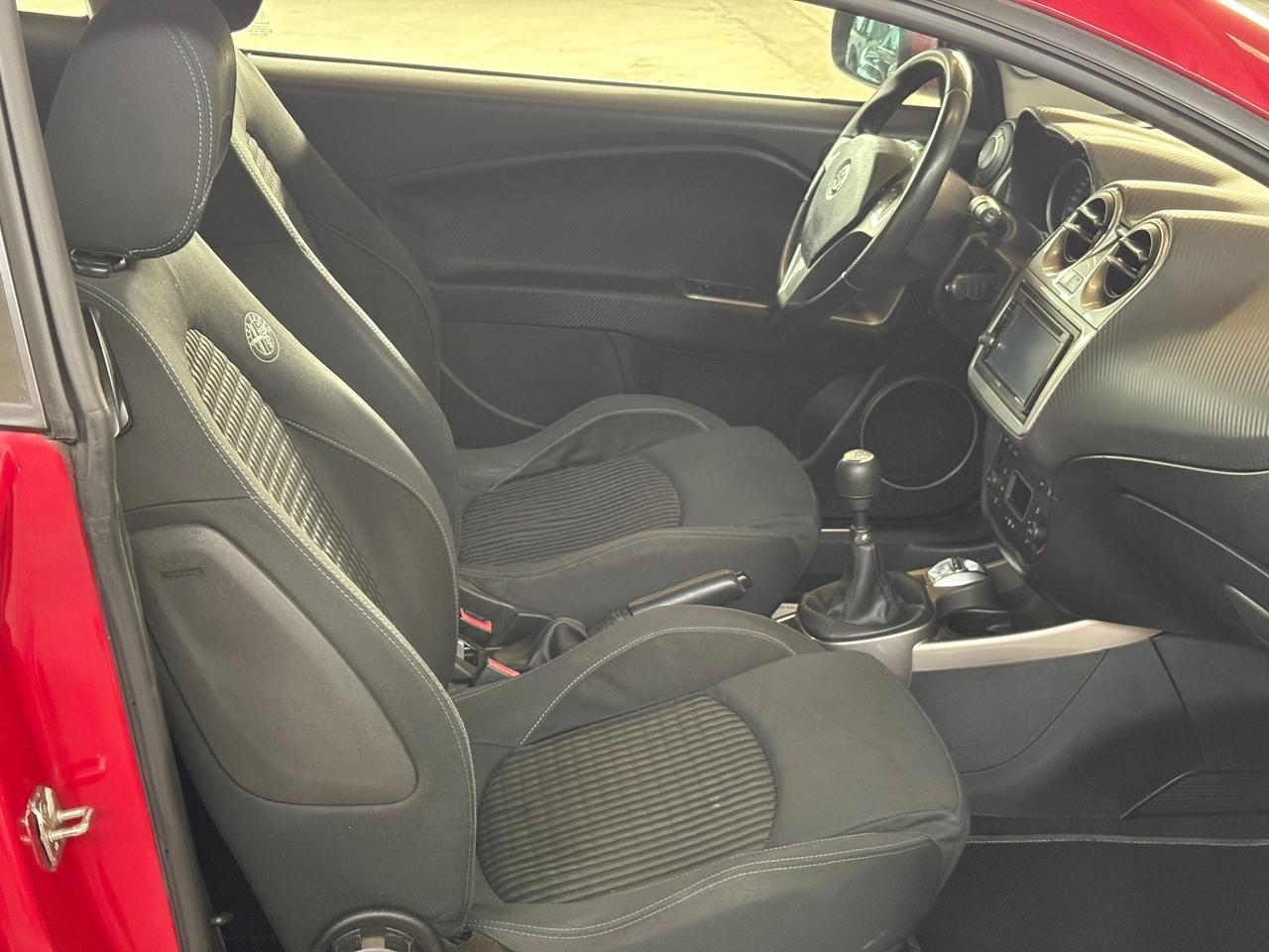 Alfa Romeo MiTo 1.4 105 CV M.air S&S Distinctive Sport Pack