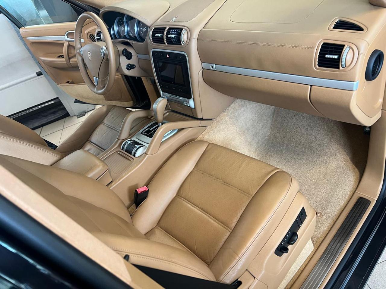 Porsche Cayenne 4.8 Turbo