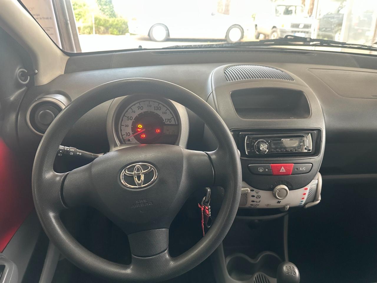 Toyota Aygo 1.0 12V VVT-i 5 porte Sol
