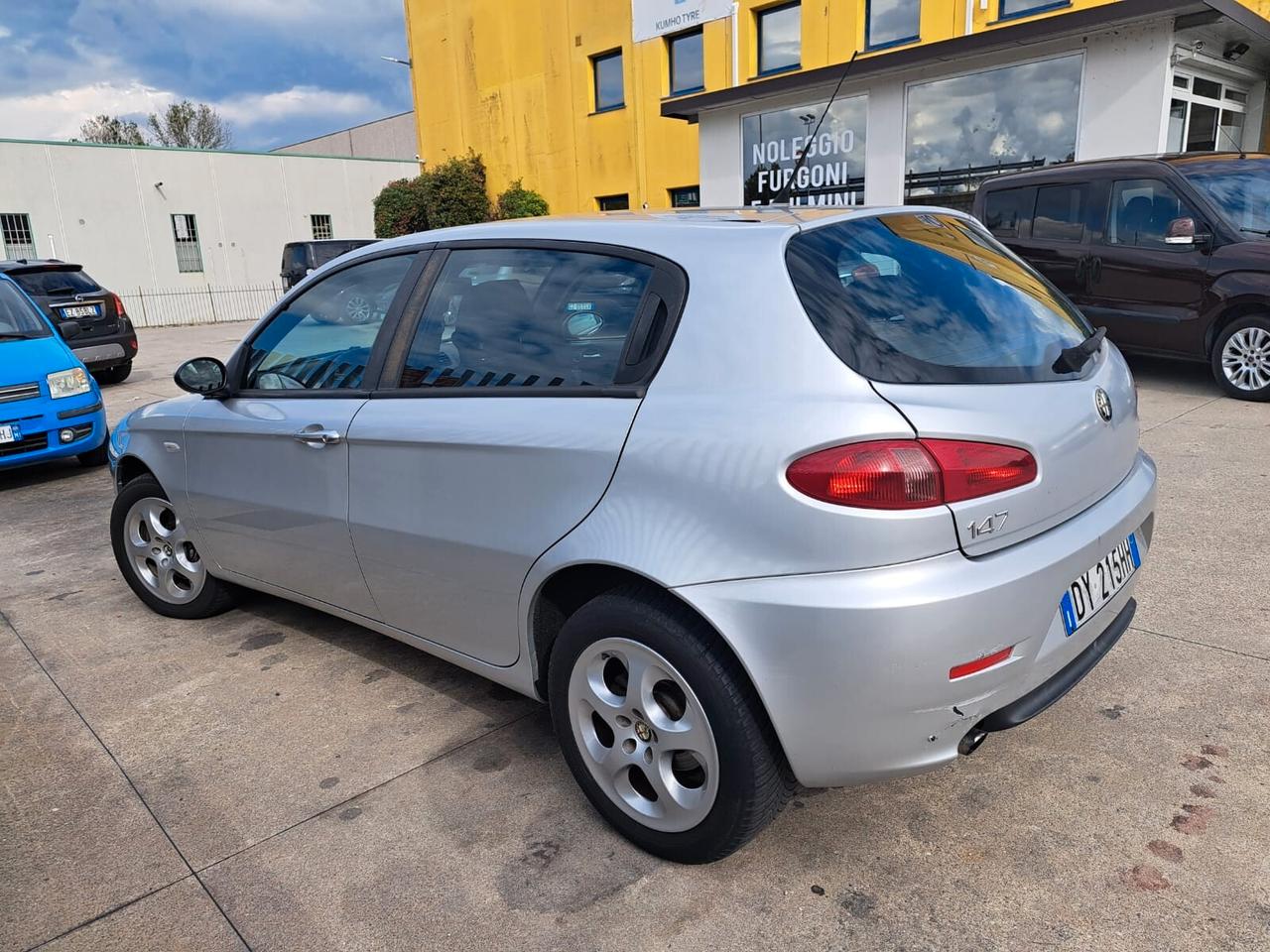 Alfa Romeo 147 1.9 JTD (120) 5 porte Progression