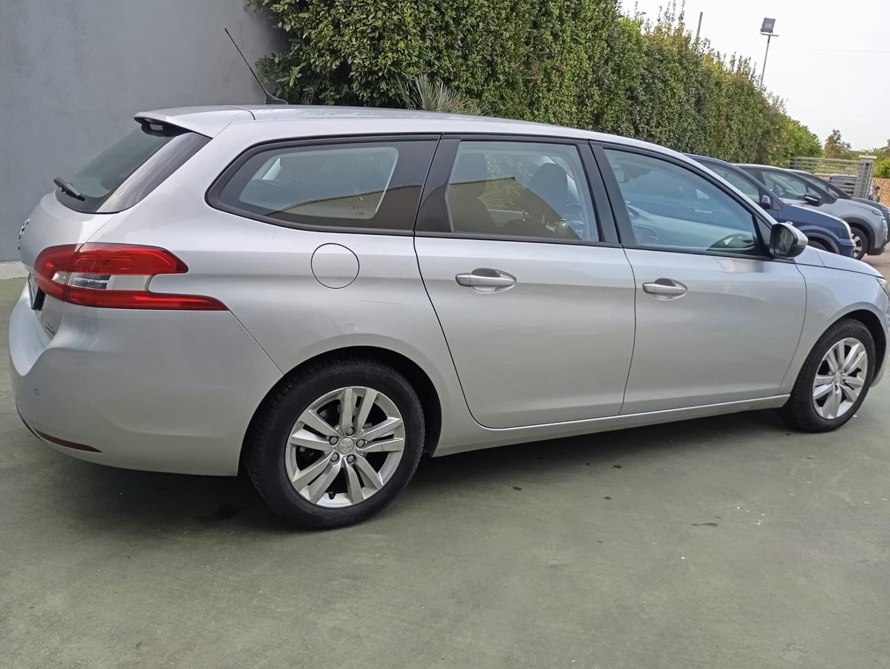 Peugeot 308 BlueHDi 100 S&S SW Business