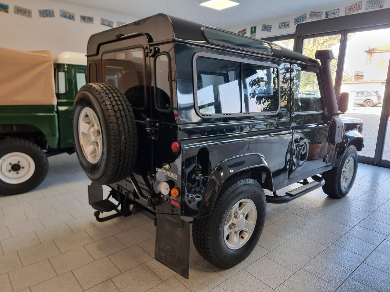 Land Rover Defender 90 TD4 AUTOVETTURA