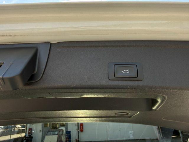 AUDI A4 Avant 40 g-tron S tronic S line edition