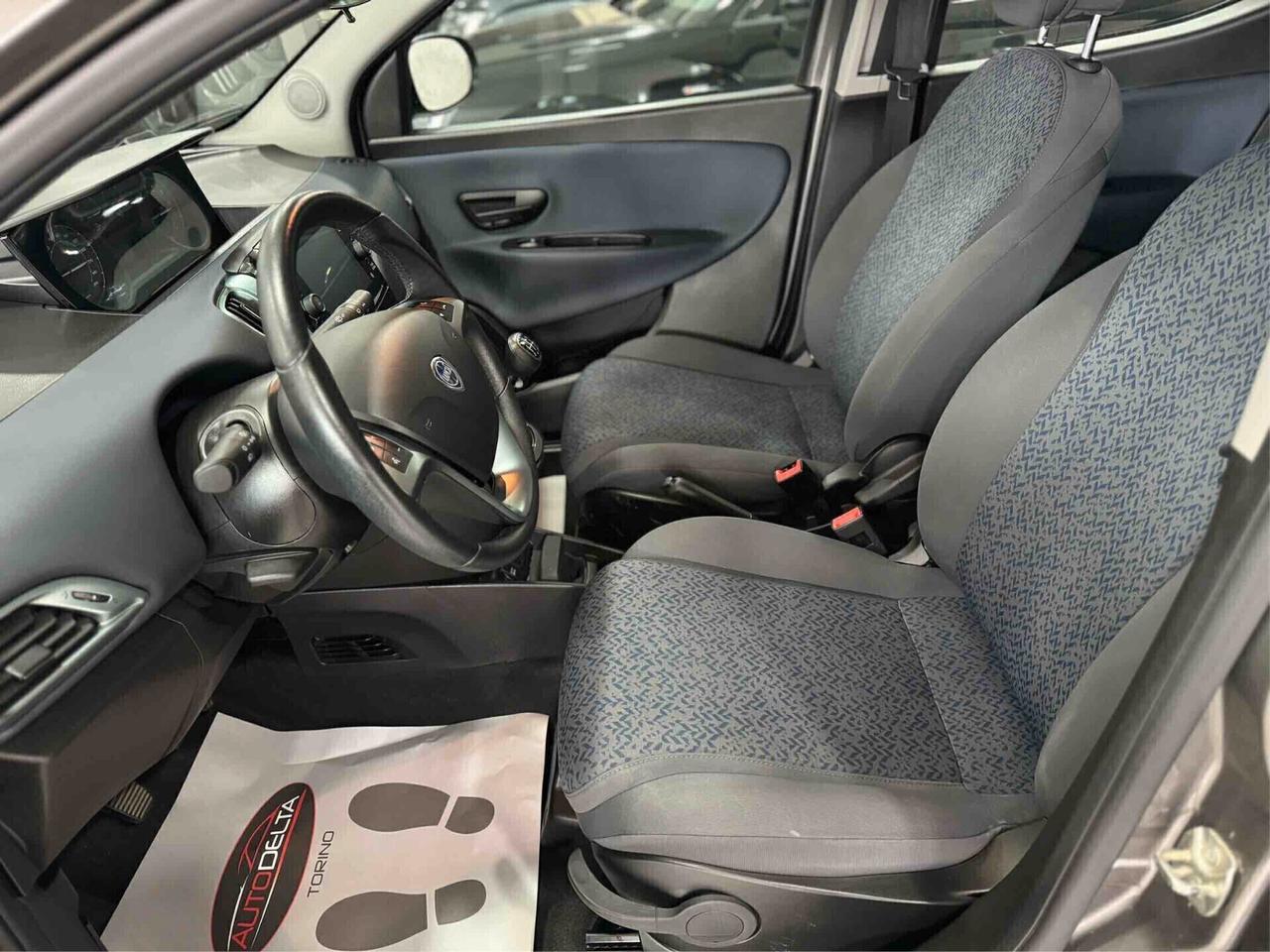 Lancia Ypsilon 1.0 FireFly 5 porte S&S Hybrid Alberta Ferretti