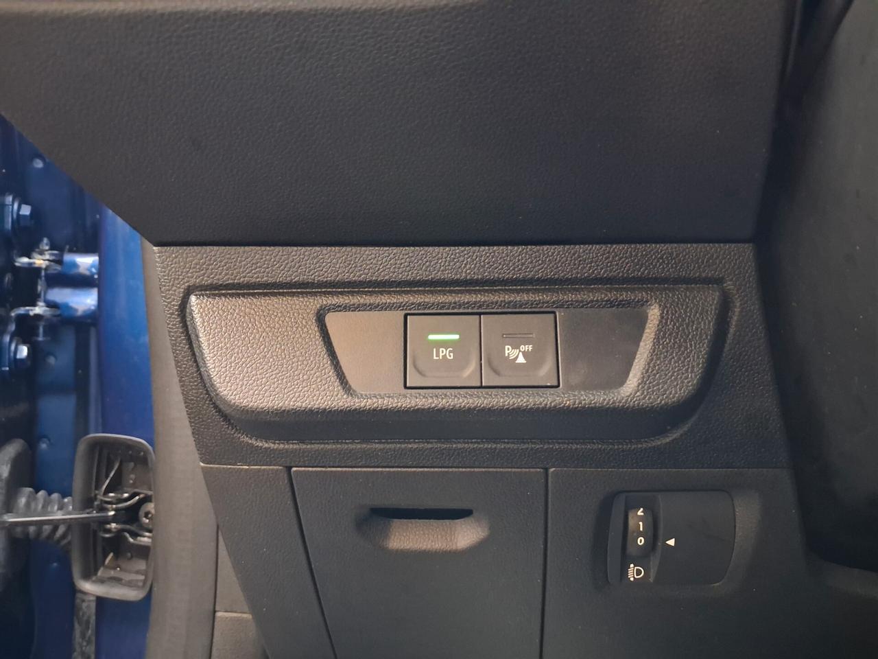 DACIA SANDERO 0.9 101 C.V. GPL CASA MADRE NAVIGATORE ANDROID CAR PALY FARI FULL LED