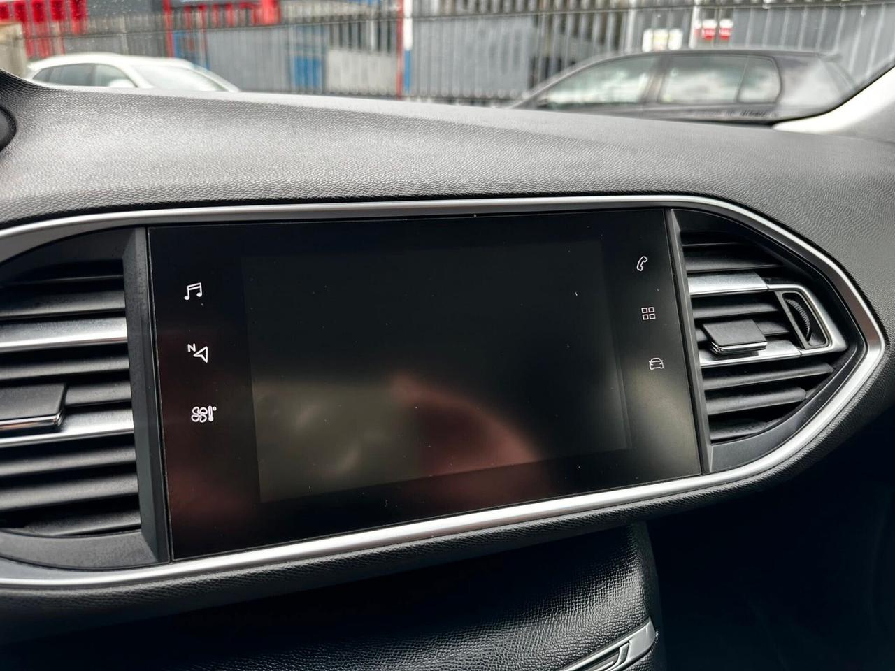 Peugeot 308 BlueHDi 100 S&S Business