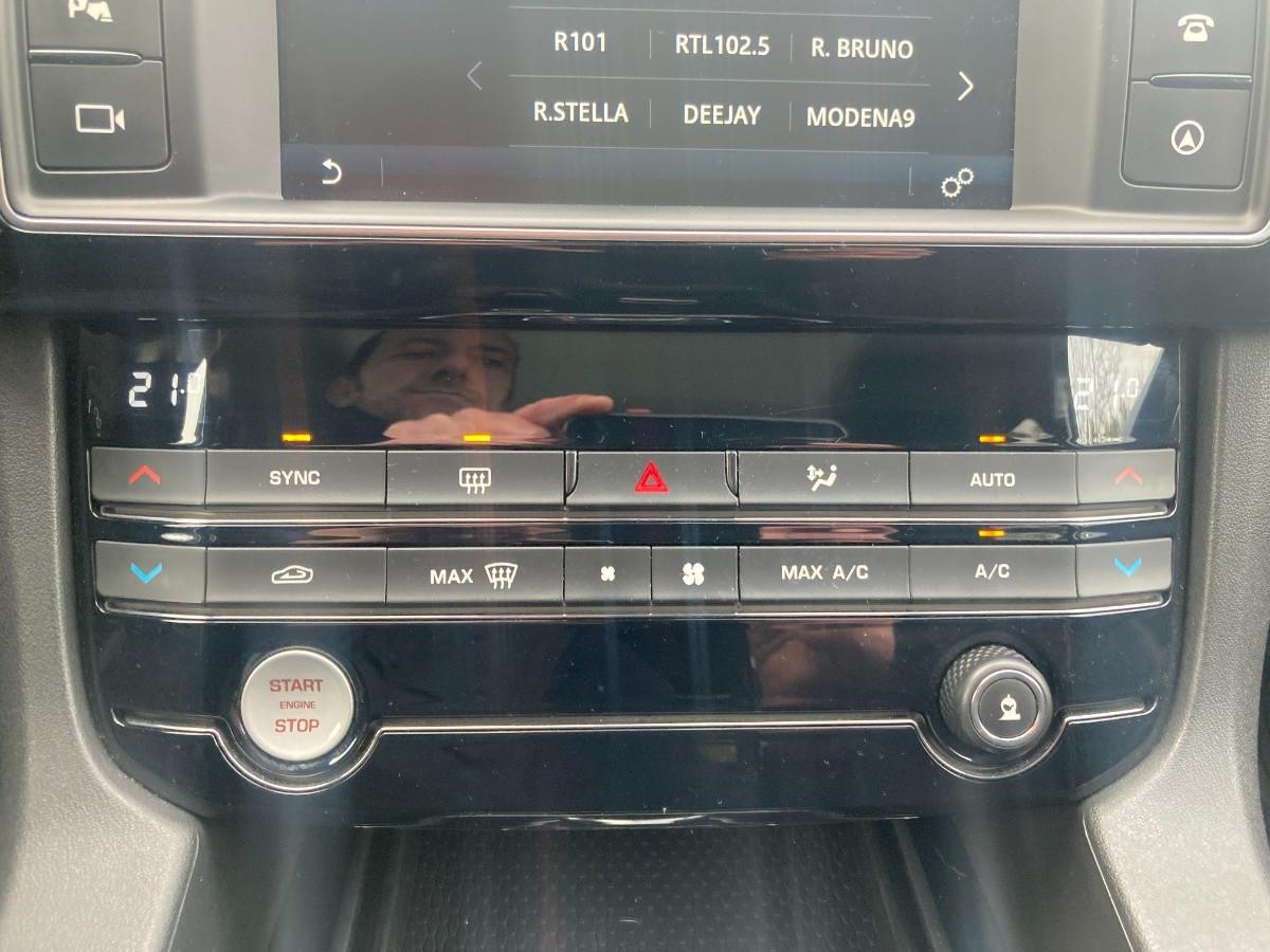 JAGUAR F-Pace 2.0d R-Sport awd 180cv auto