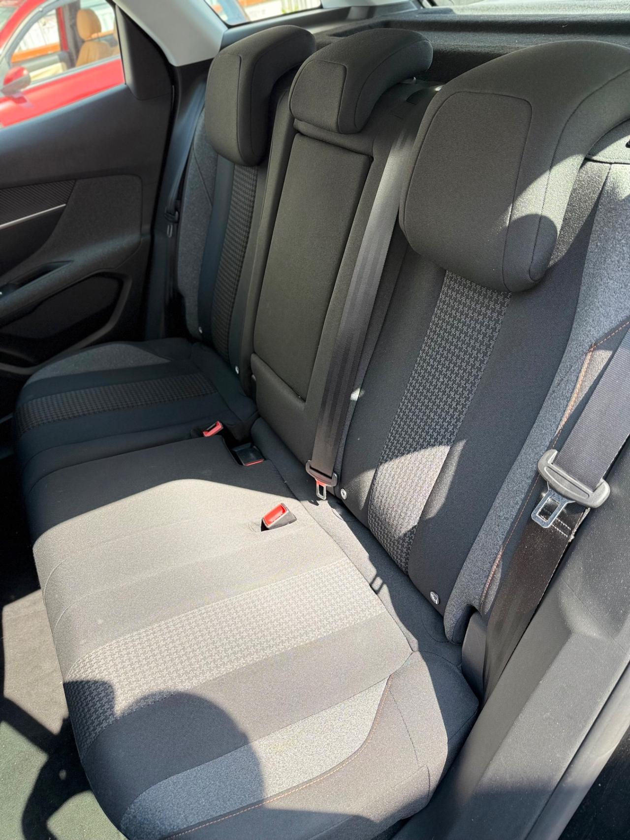 Peugeot 3008 1.5 Diesel Allure Automatica 131 Cv