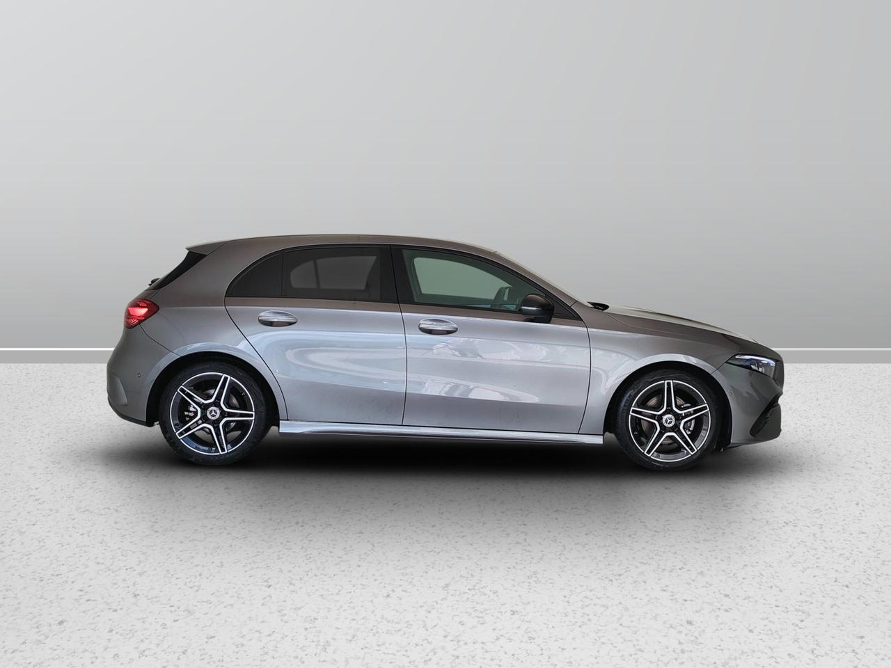 Mercedes-Benz Classe A - W177 2023 - A 180 d AMG Line Advanced Plus auto