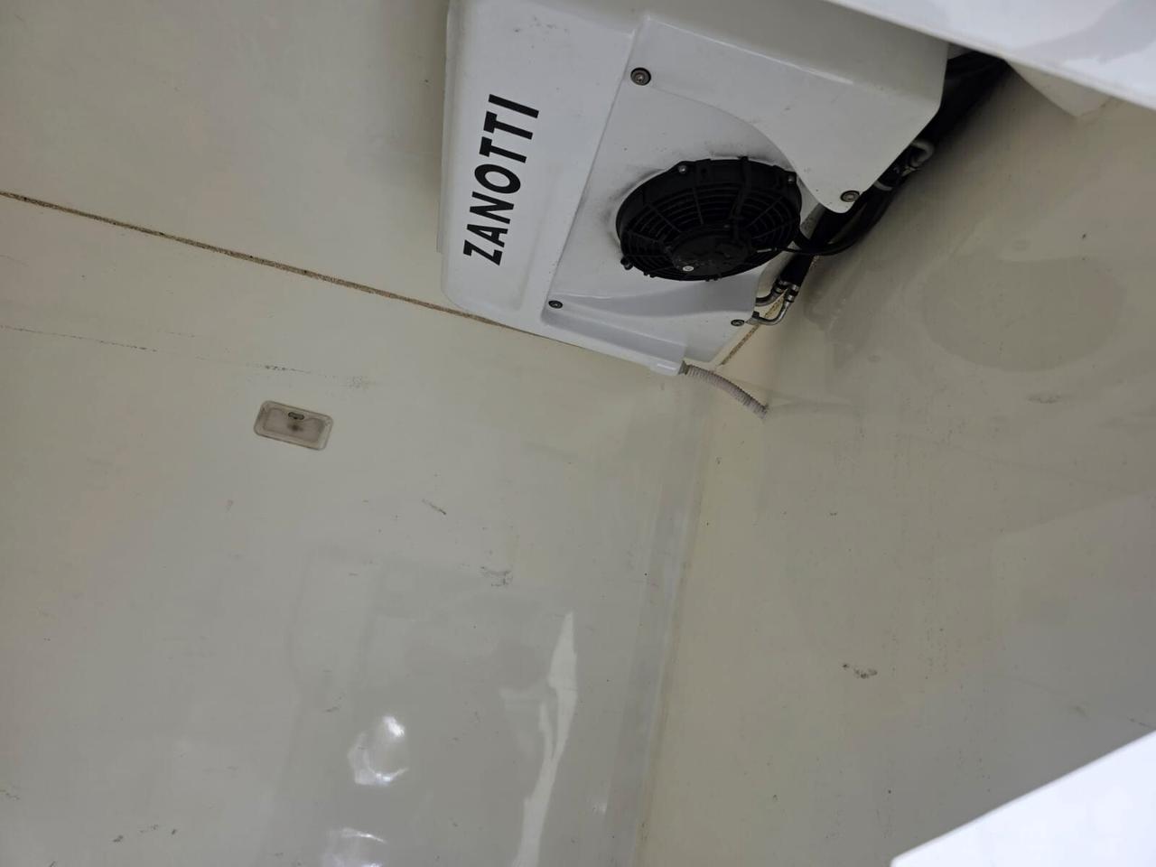 Renault traffic 1,6dci 125cv FRIGO TETTO ALTO MOTORE NUOVO km 0