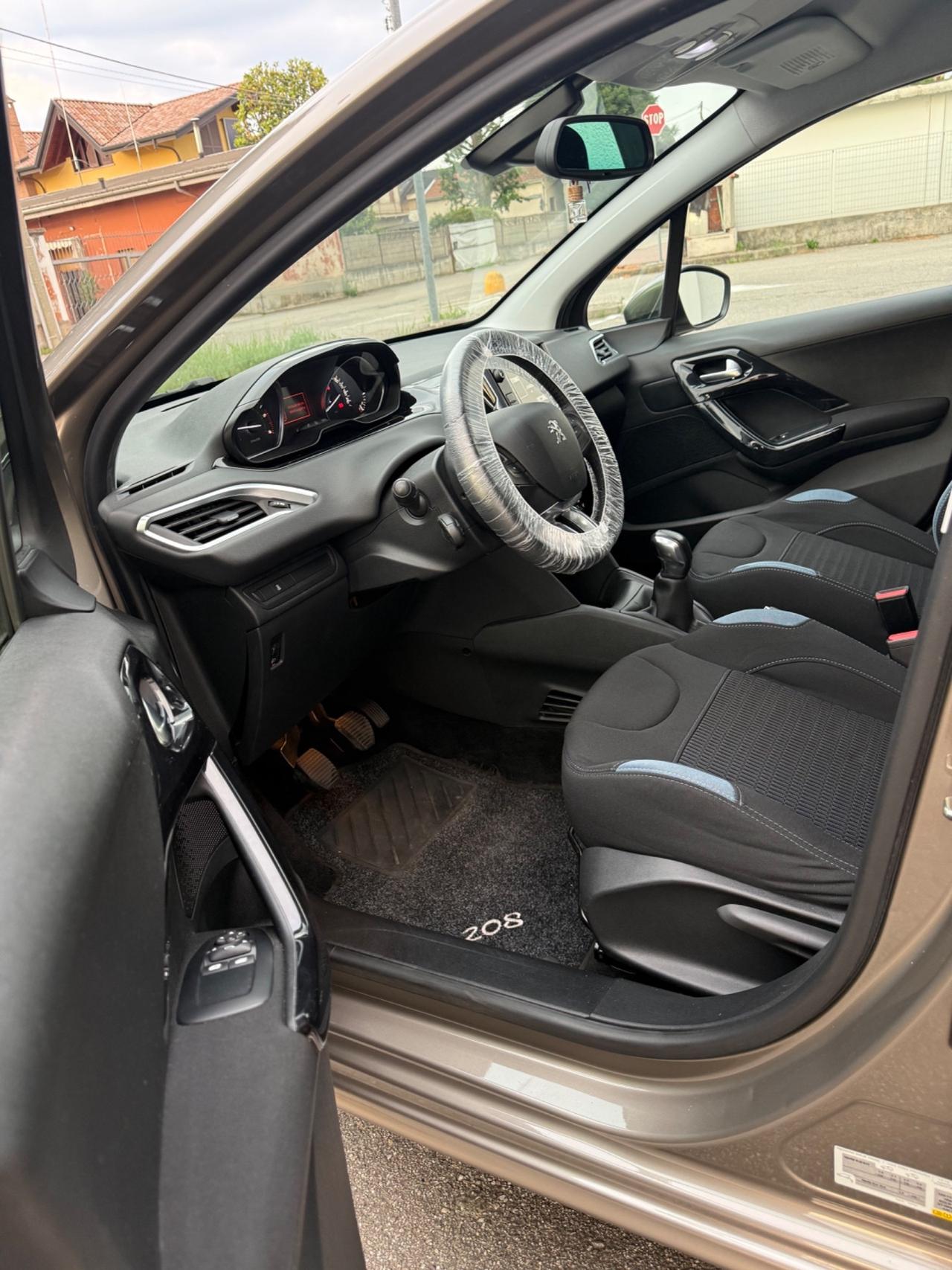 Peugeot 208 1.4 HDi 68 CV 5 porte Access
