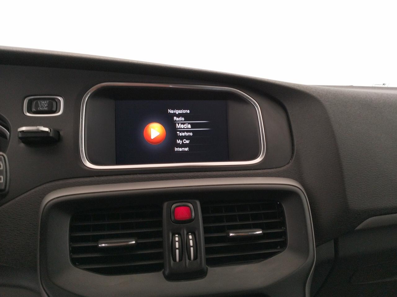 Volvo V40 D2 Geartronic Business - NEOPATENTATI