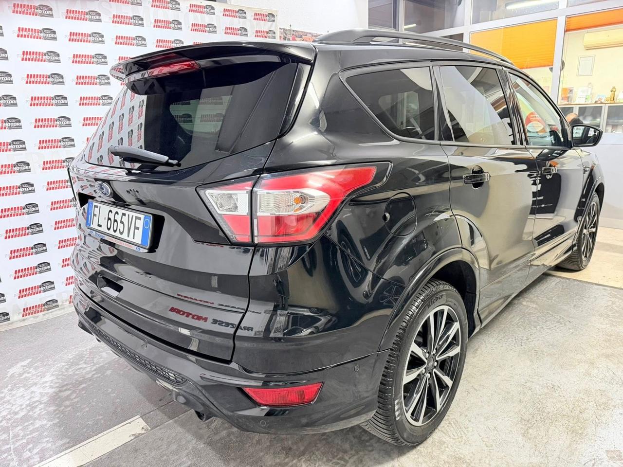 Ford Kuga 2.0 TDCI 150 CV S&S 2WD ST-Line