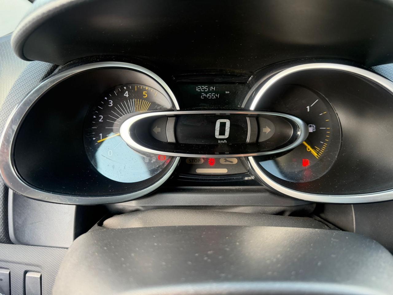 Renault Clio 1.5 dCi 8V 75CV 5 porte Costume National neopatentati