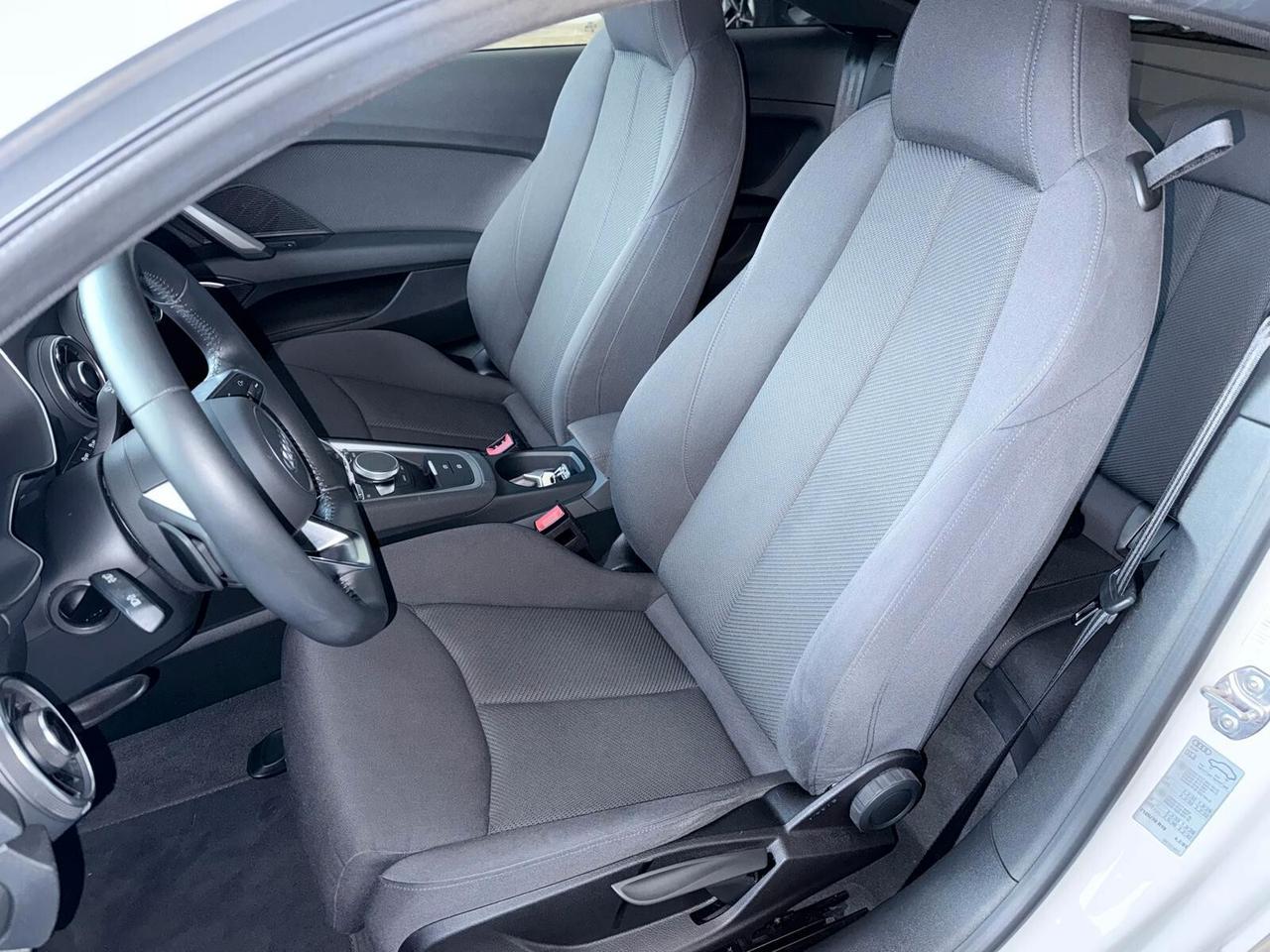 Audi TT Coupé 40 TFSI S tronic