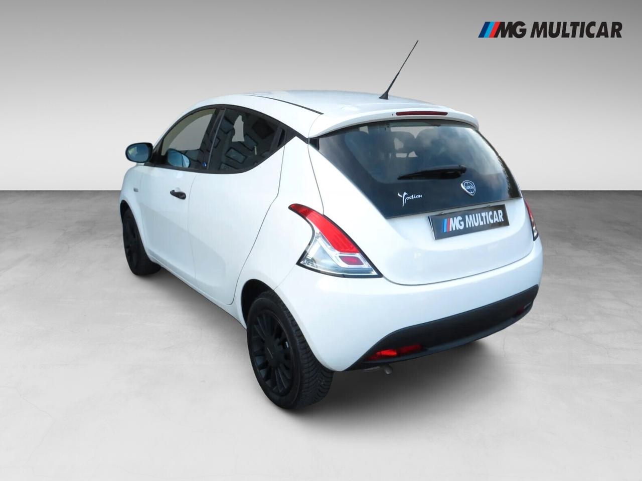 Lancia Ypsilon 1.2 Elefantino Blu. km 56.600. climatizzatore/Bluetooth