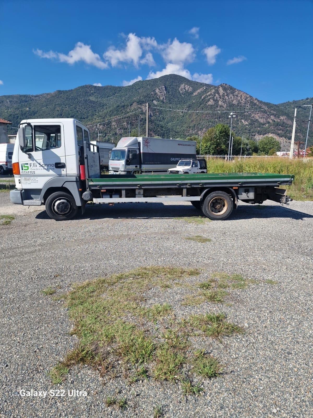 Nissan atleon Pat.c del 2002 in saldo 501