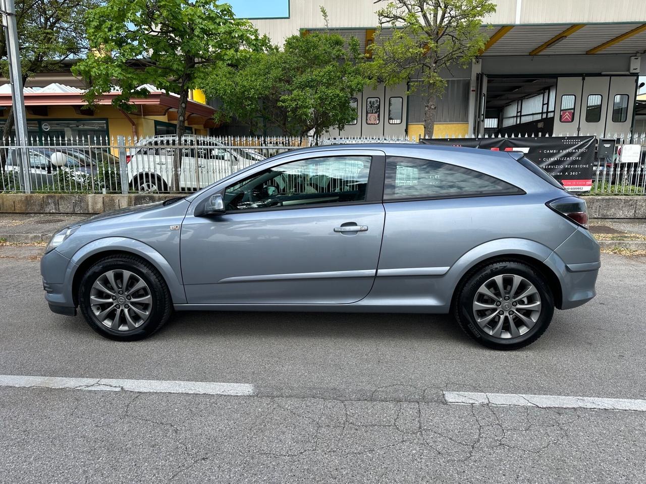 Opel Astra GTC 1.6 16V VVT 3 porte Enjoy