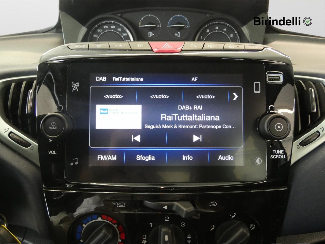 LANCIA Ypsilon 3ª serie - Ypsilon 1.0 FireFly 5 porte S&S Hybrid Platino