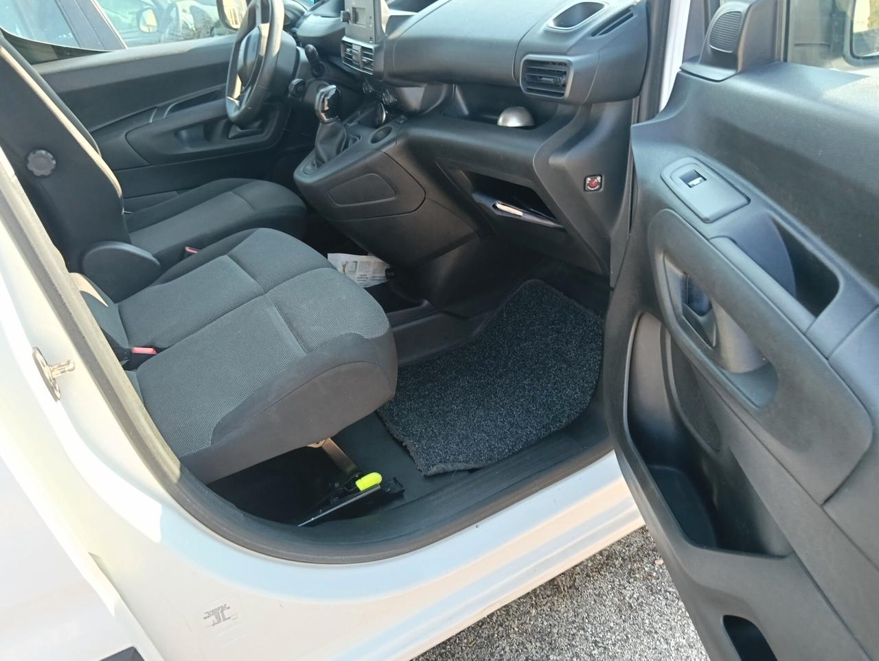 Peugeot Partner BlueHDi 100. Maxi