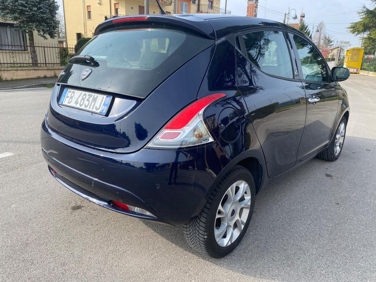 Lancia Ypsilon 1.2 69 CV 5 porte GPL Ecochic Opening Edition