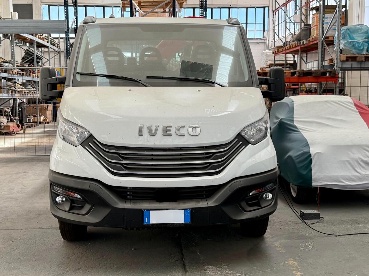 IVECO DAILY 35-180 3.0CC 175cv, PREZZO PIÙ IVA, MAI UTILIZZATO, CASSONE RIBALTABILE TRILATERALE, GRU HC, GARANZIA UFF, PERMUTE