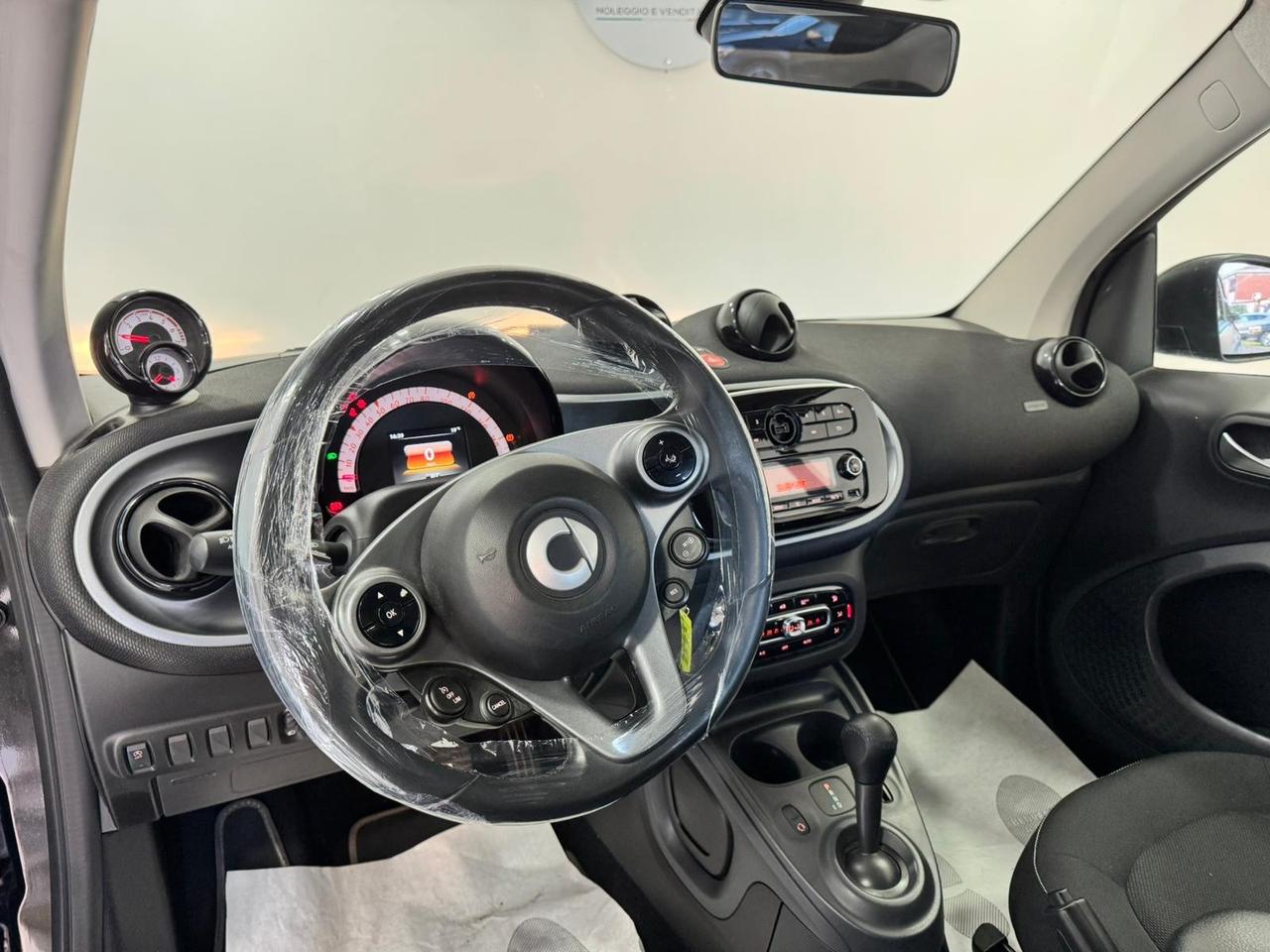 Smart ForTwo 70 1.0 twinamic Passion-LED-GARANTITA-2017