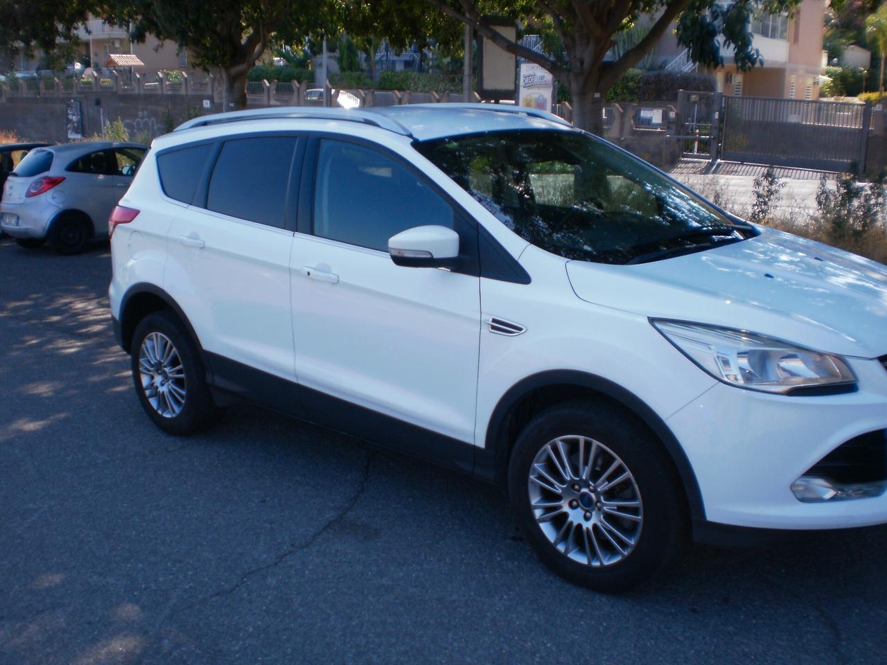Ford Kuga 2.0 TDCI 140 CV 4WD Titanium