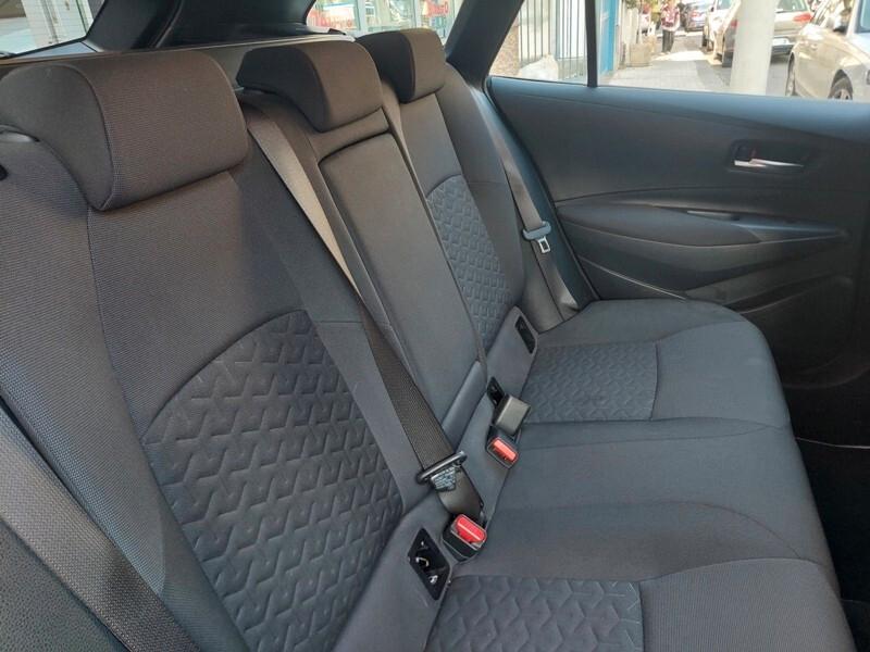 Toyota Corolla Touring Sports 1.8 Hybrid Business Tech